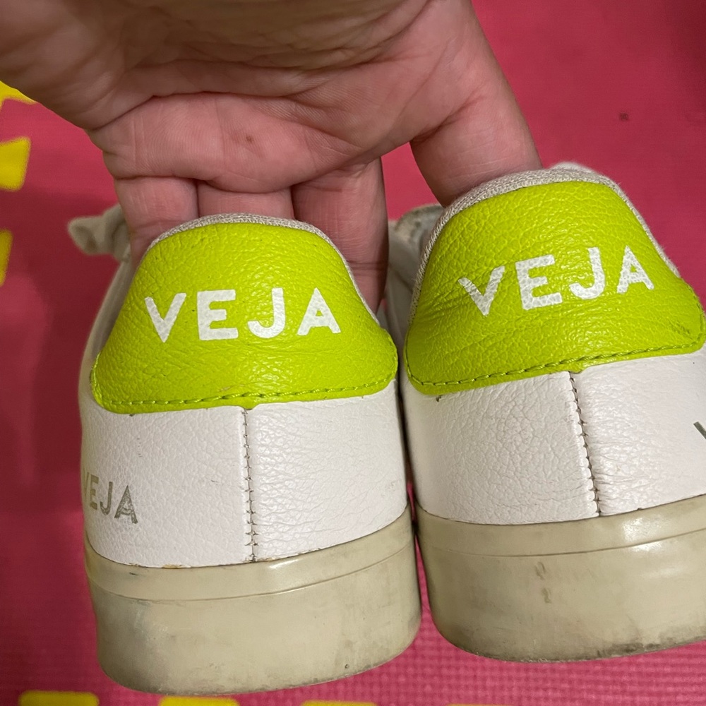 VEJA Women US size 6 Made in Brazil